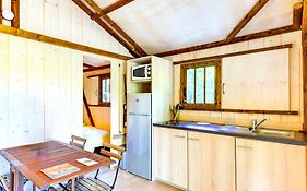 Cabanes Lodges Le Servière